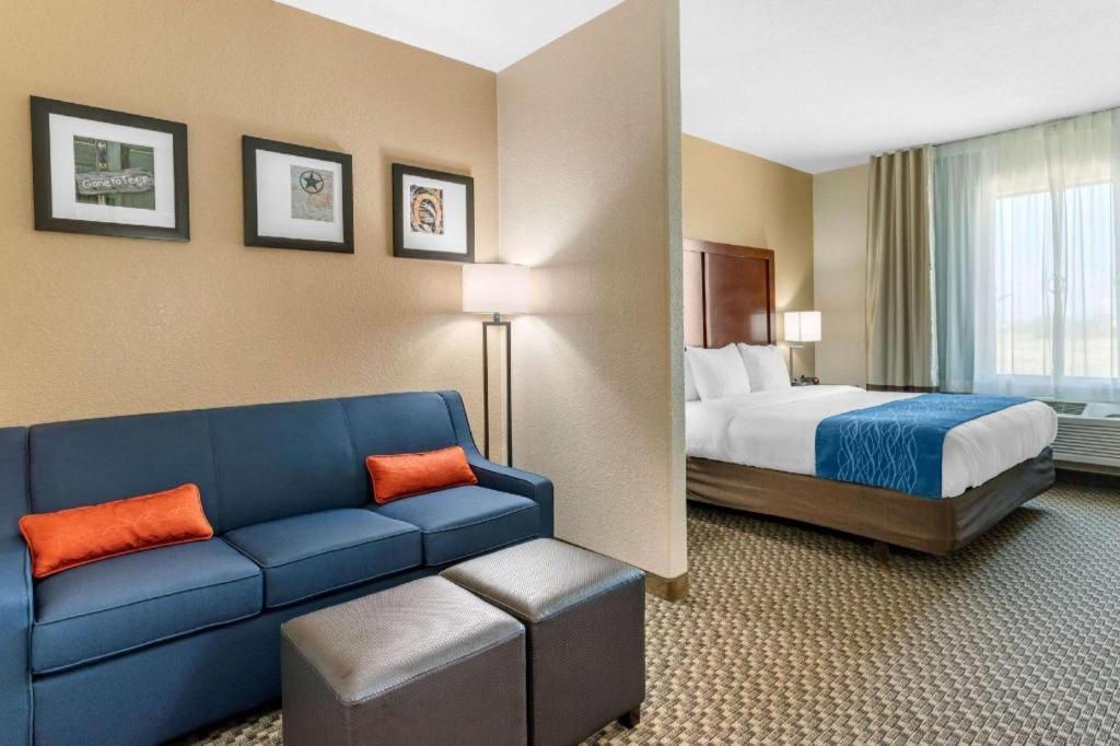 Comfort Inn & Suites Navasota Экстерьер фото