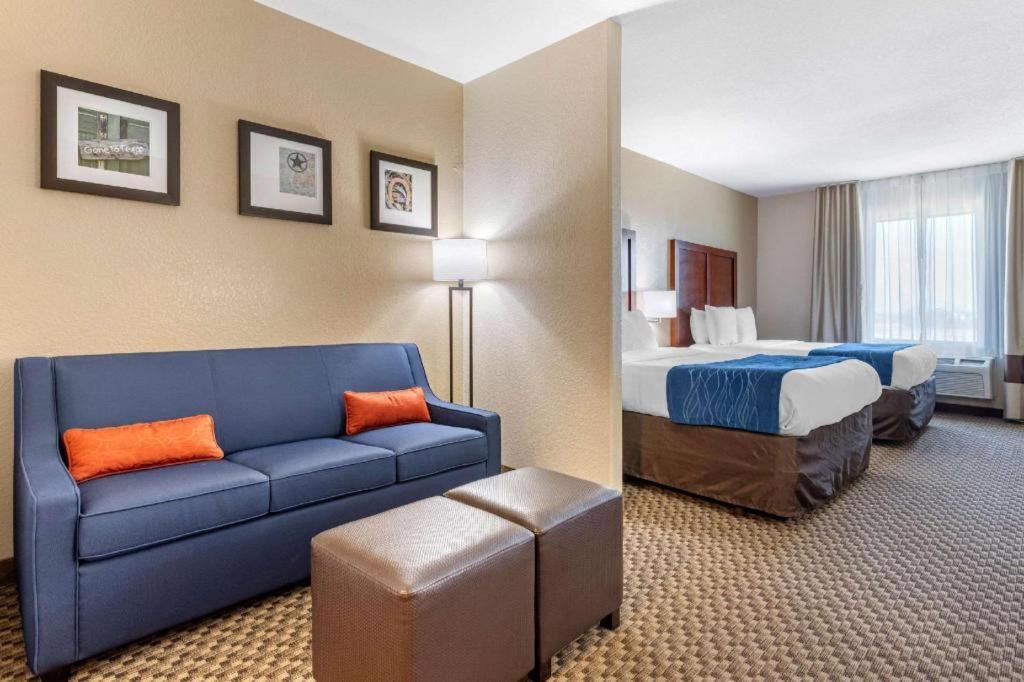 Comfort Inn & Suites Navasota Экстерьер фото