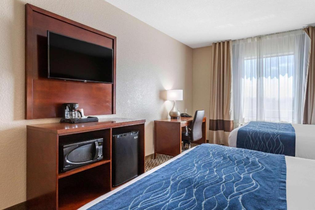 Comfort Inn & Suites Navasota Экстерьер фото