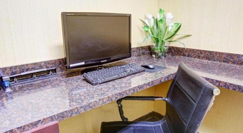 Comfort Inn & Suites Navasota Экстерьер фото